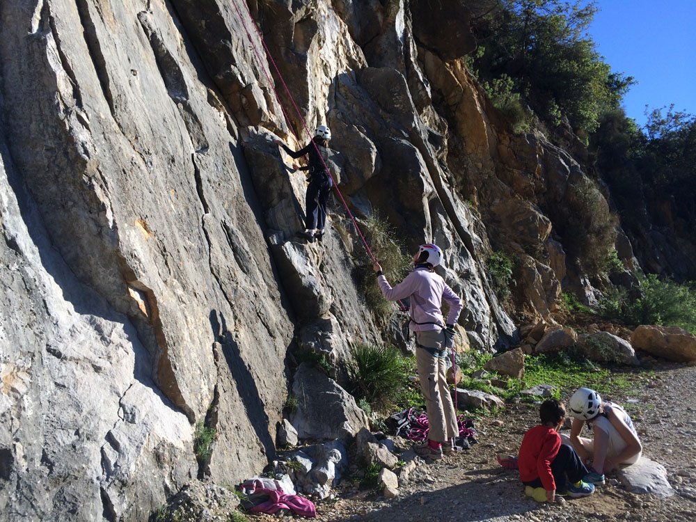 Actividad del Club Escalada Marbella - Placas del Cura Istán