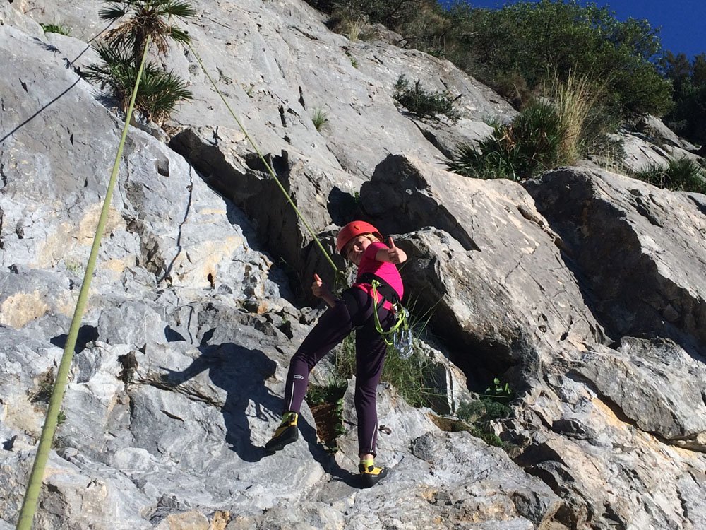 Actividad del Club Escalada Marbella - Placas del Cura Istán