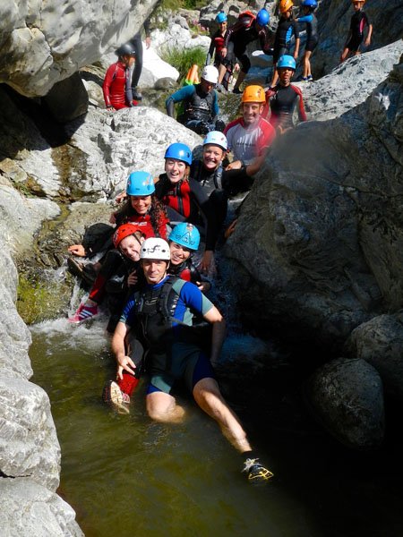 Actividad CEM – Descenso de la angostura de Benahavis + Escalada en zona de Benahavís