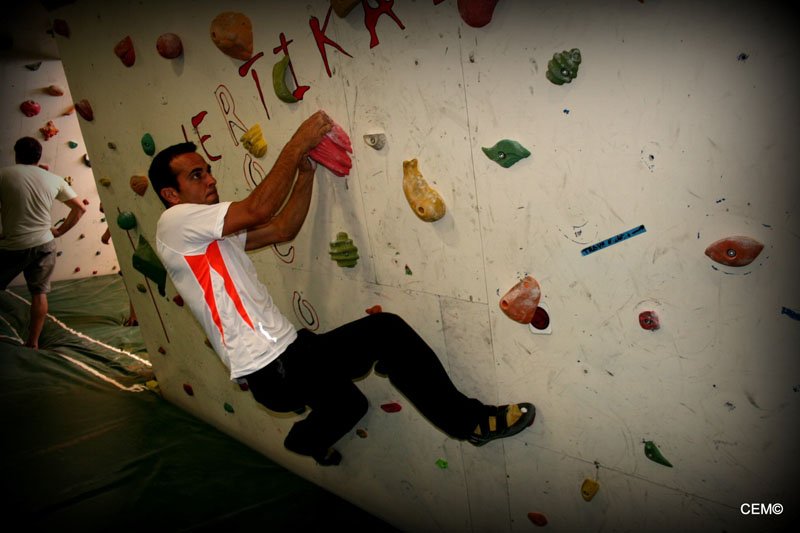 Crónica y fotos – Actividad CEM – Sesión de entrenamiento bloques en Vertikalia - Málaga