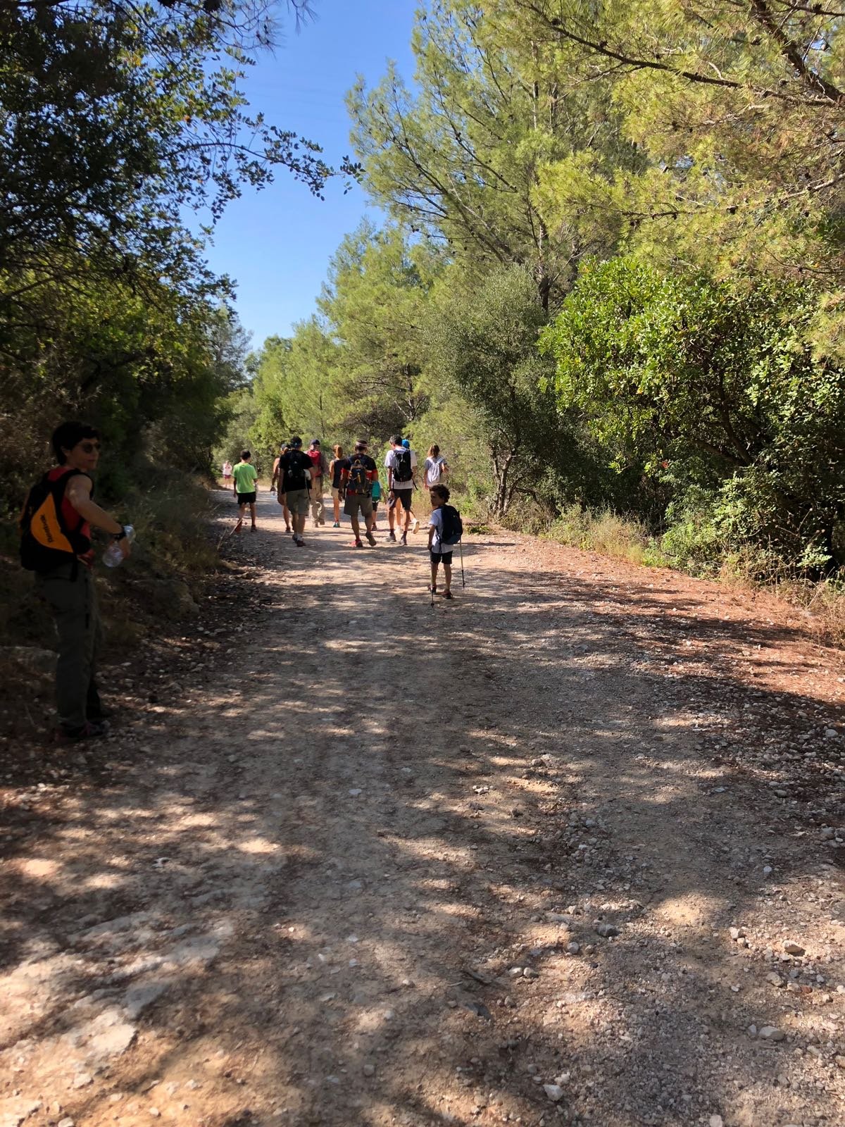 Cronica-de-la-excursion-por-el-arroyo-de-La-laja-senderismo-cem-2018-04